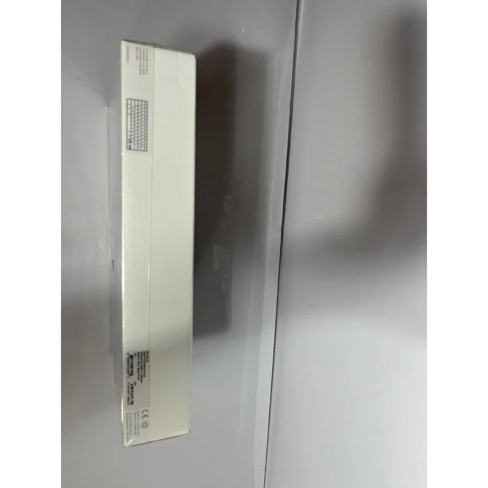 Apple iPad Keyboard Dock MC533LL/B A1359 30 pin White new sealed 2010